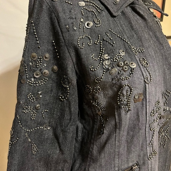 Chico's Gray Moto Jean Jacket with embellishments.  NWOT size 0 - Picture 2 of 5